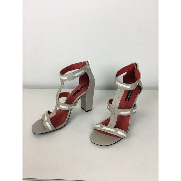 Charles Jourdan Club Heel - Picture 3 of 11